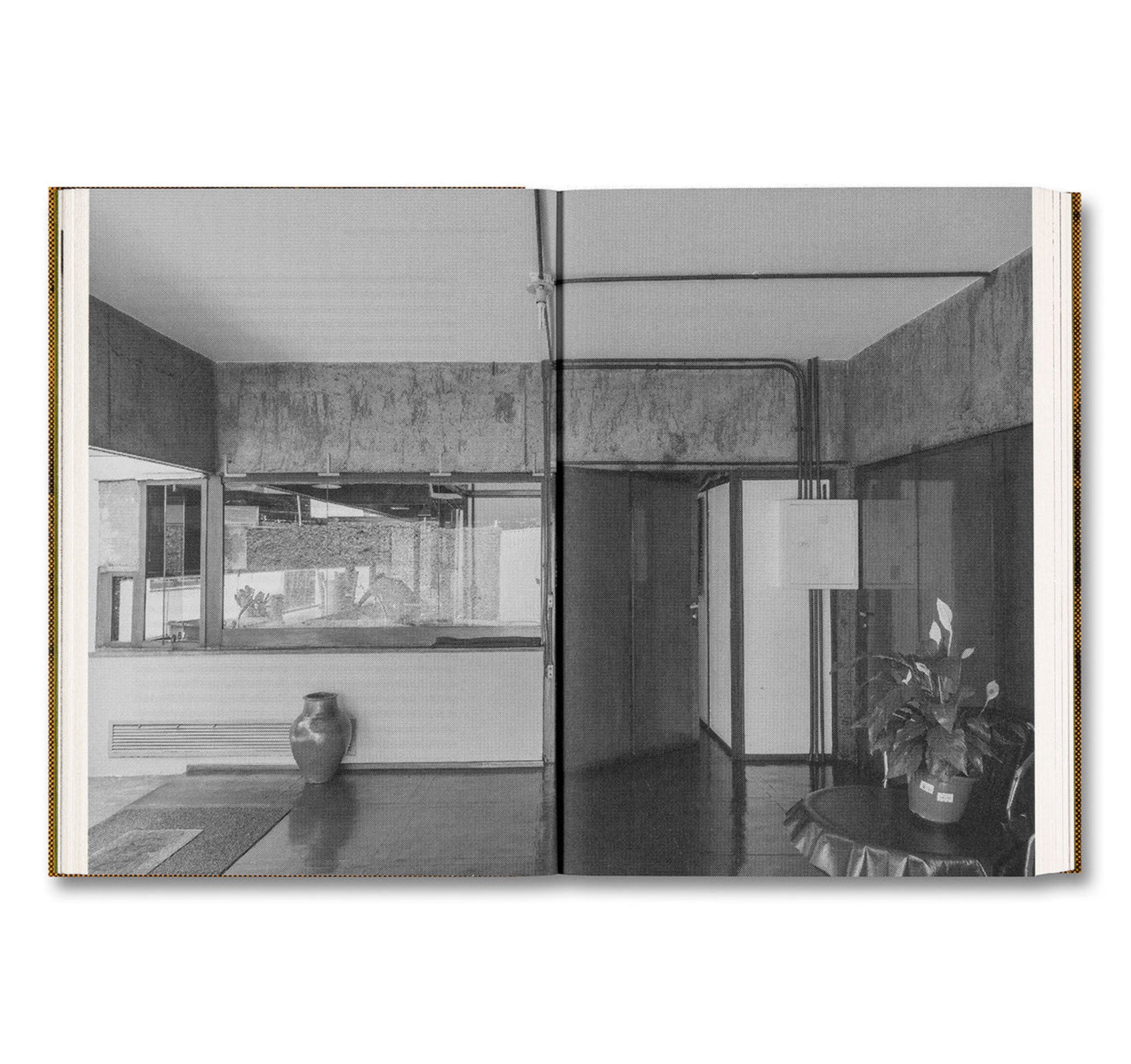 DESIGN AND THE BUILDING SITE AND COMPLEMENTARY ESSAYS by Sérgio Ferro