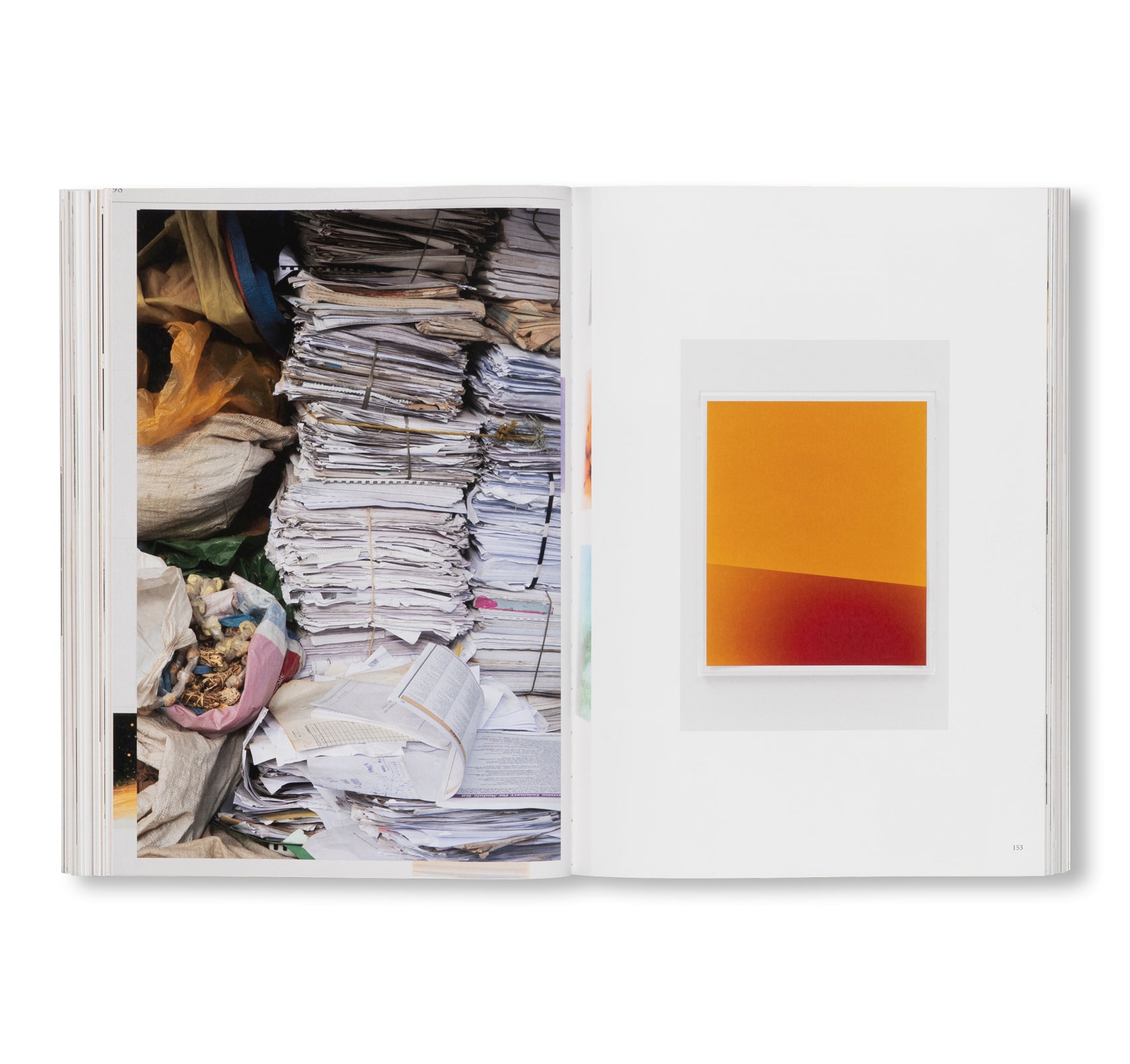WOLFGANG TILLMANS: THINGS MATTER, DINGE ZÄHLEN by Wolfgang Tillmans