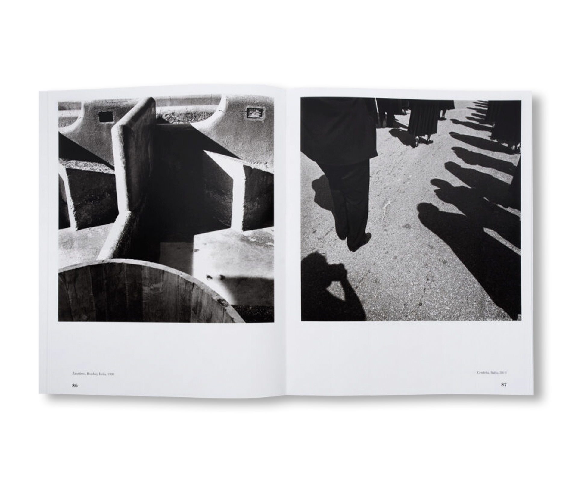 HELIOTROPO 37 by Graciela Iturbide