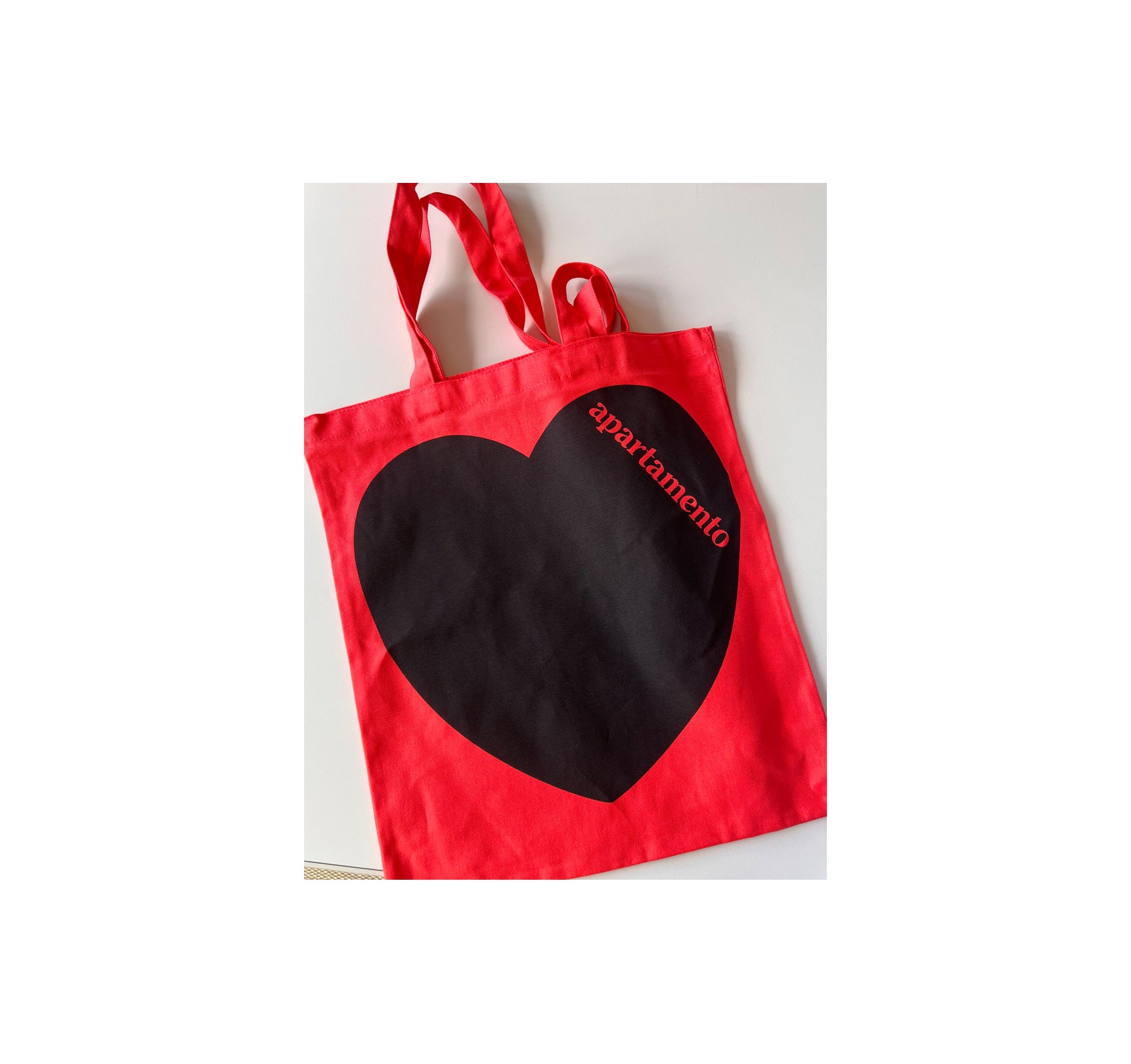 APARTAMENTO HEART TOTE BAG (HOT CORAL)