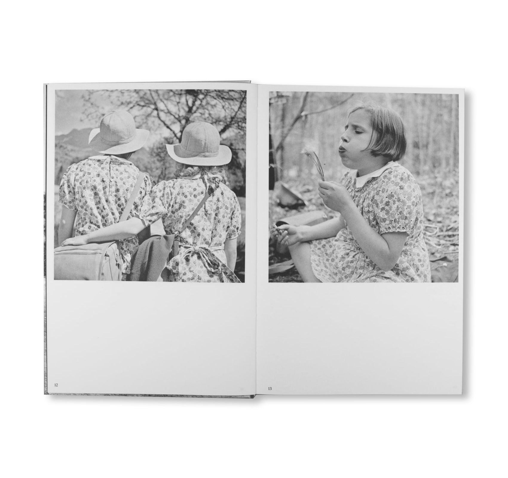 DIE VERWANDTE. AUS DEM FOTOGRAFISCHEN NACHLASS DER ANNE-MARIE VON WOLFF by Mimi von Moos