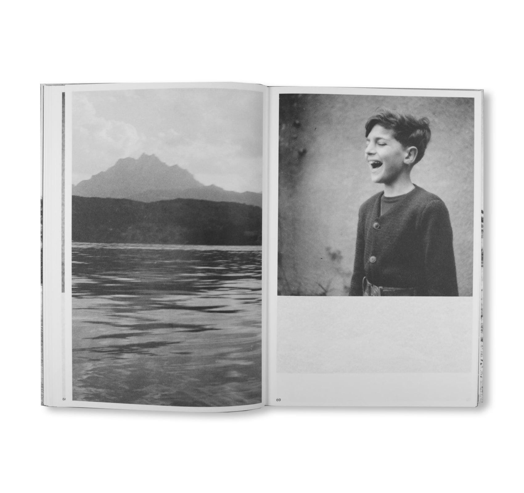 DIE VERWANDTE. AUS DEM FOTOGRAFISCHEN NACHLASS DER ANNE-MARIE VON WOLFF by Mimi von Moos