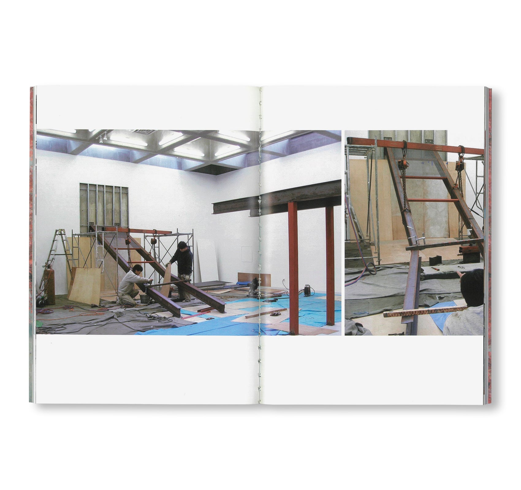 CONSTRUCTED CATASTROPHES, FIG.2 / 構築された大惨事、FIG.2 by Elmgreen & Dragset
