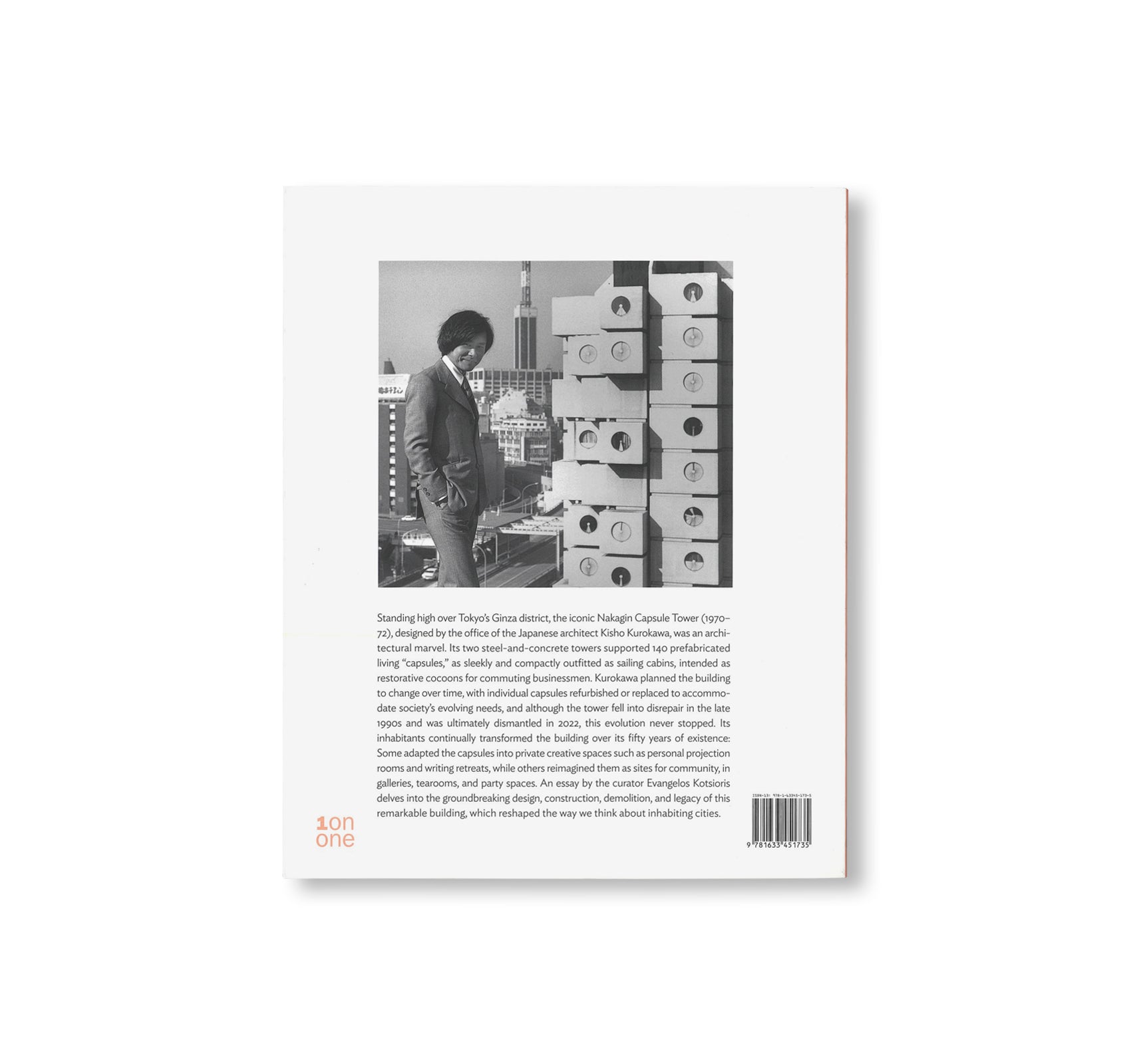 NAKAGIN CAPSULE TOWER by Kisho Kurokawa