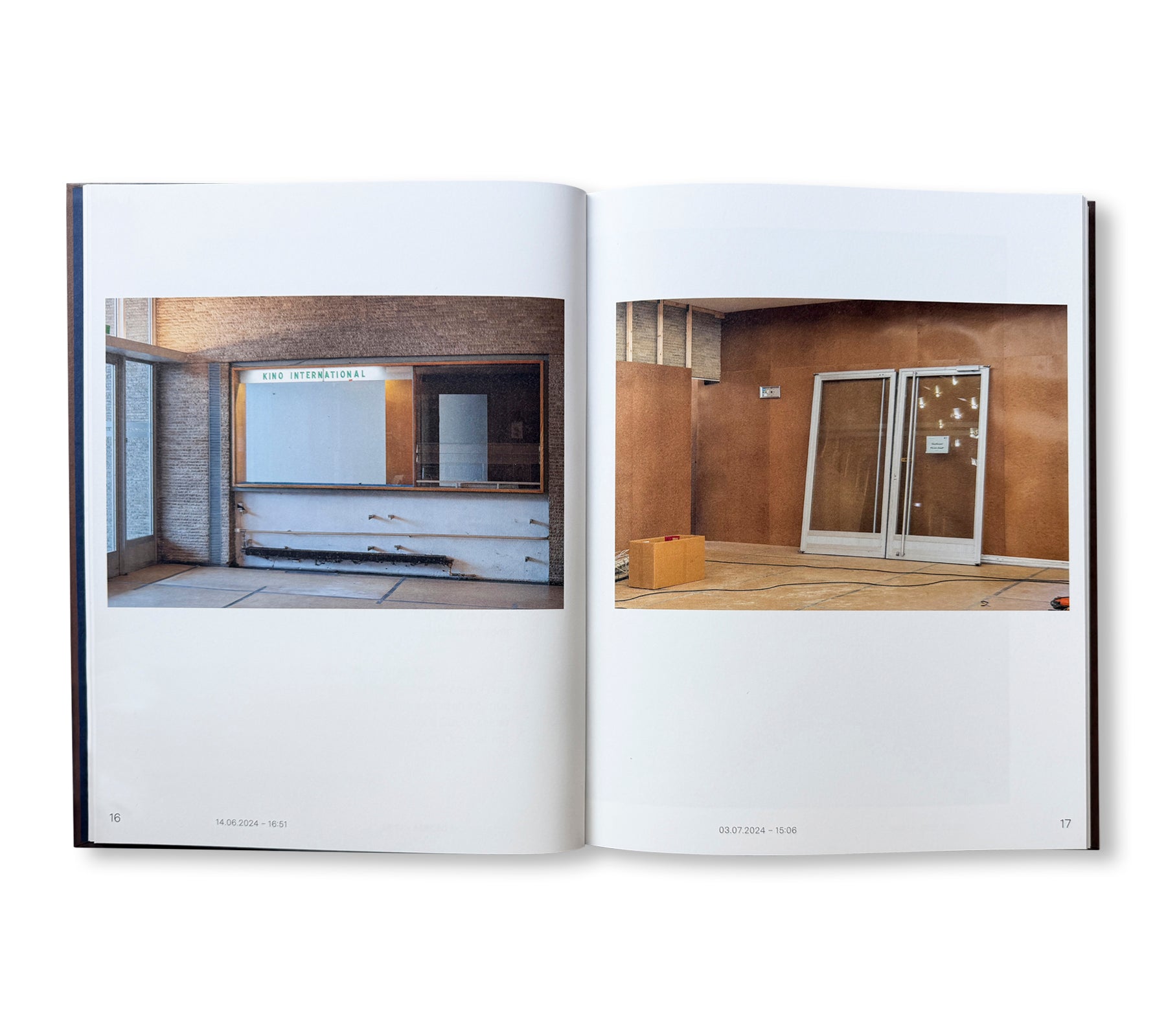 KINO INTERNATIONAL - INNENLEBEN EINER IKONE by Christoph Eckelt [GERMAN EDITION]