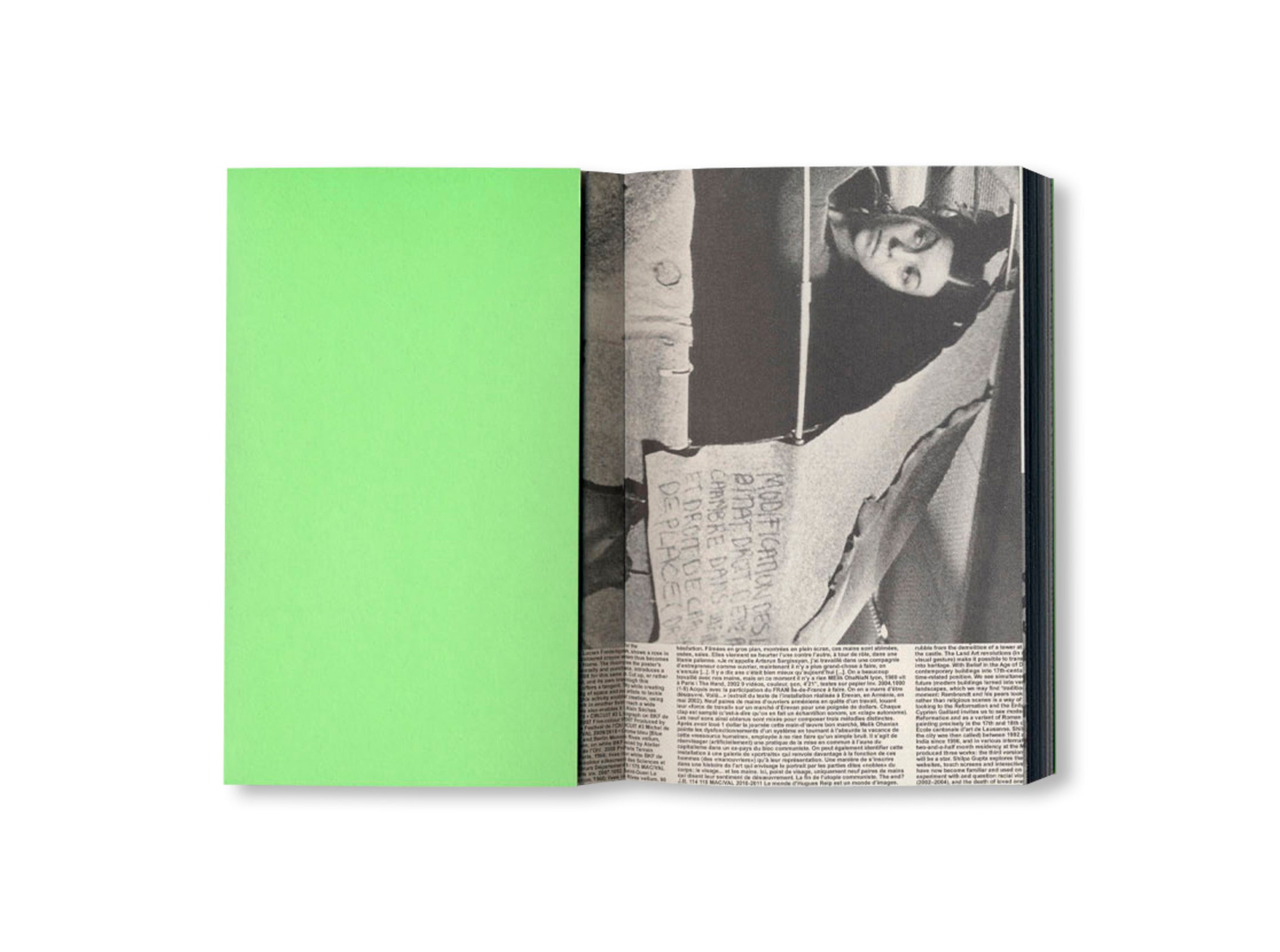 16 MILLIONS DE SIGNES – FROM AND ABOUT BOOKS by Alexandra Midal, Thierry Chancogne