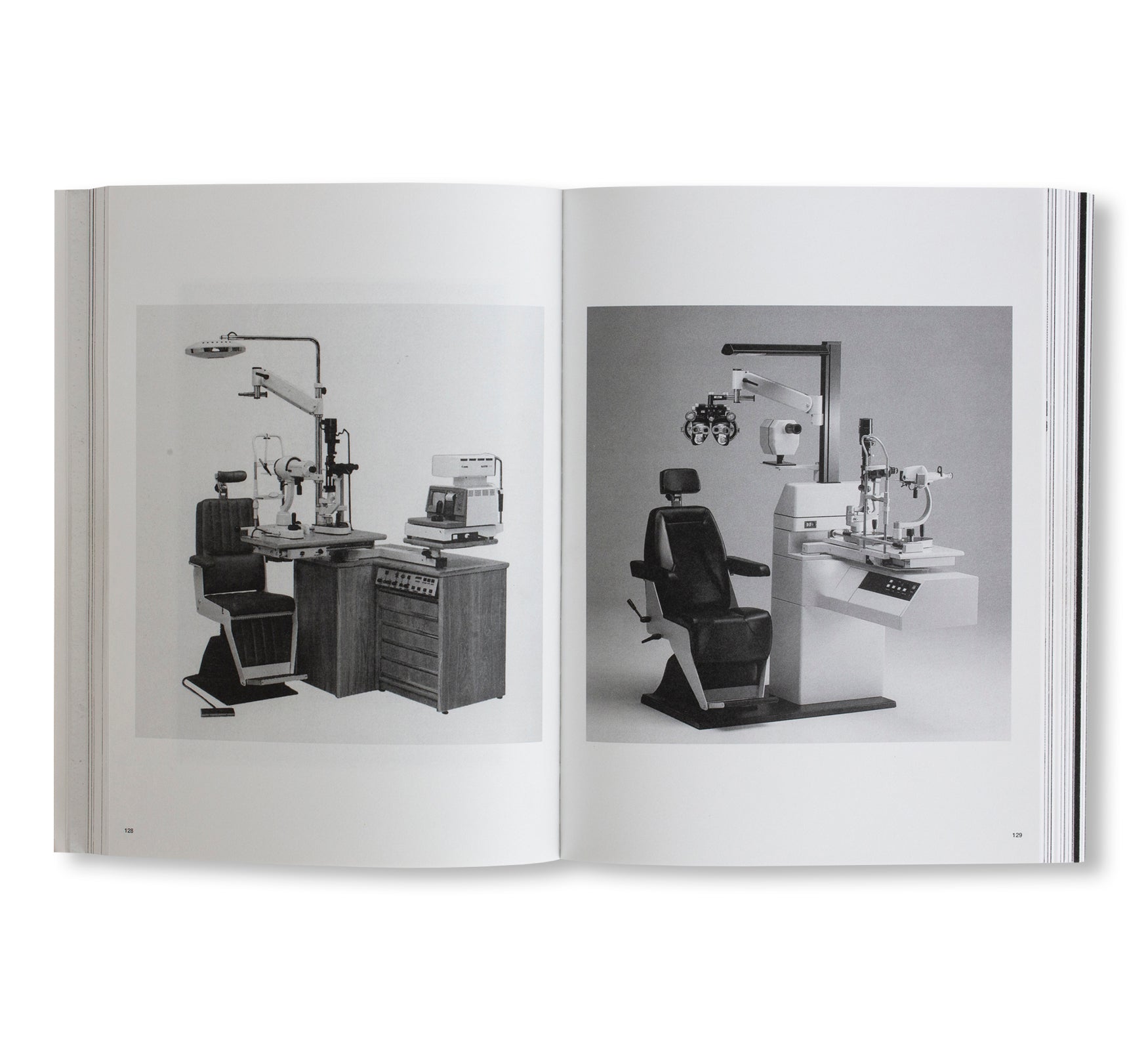 3000 DAYS OF ARCHIVES RELATED TO THE OPTICS AND GLASSES FRAME INDUSTRY
