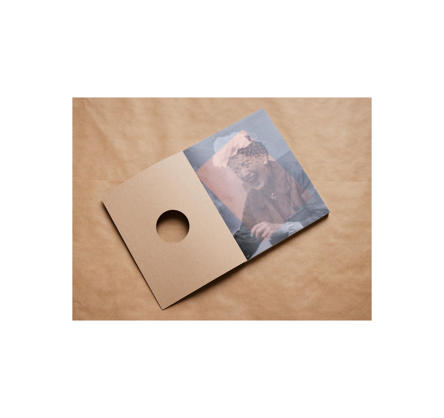 KEEP SMILING! – THE PRINTED UNIVERSE OF PONTUS HULTEN by Pontus Hultén, Stina Gromark [ENGLISH EDITION]