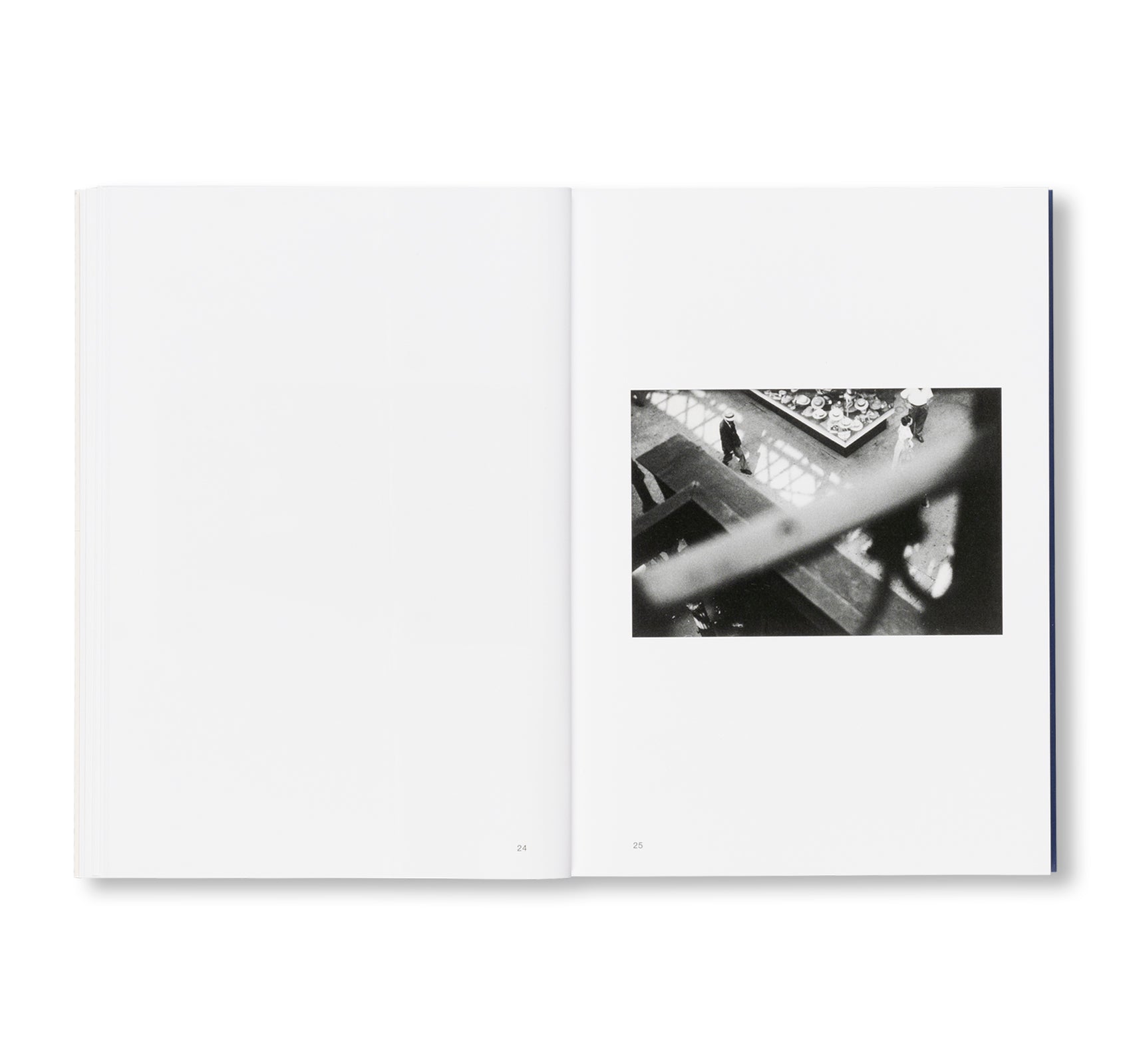 CARTE POSTALE by Saul Leiter