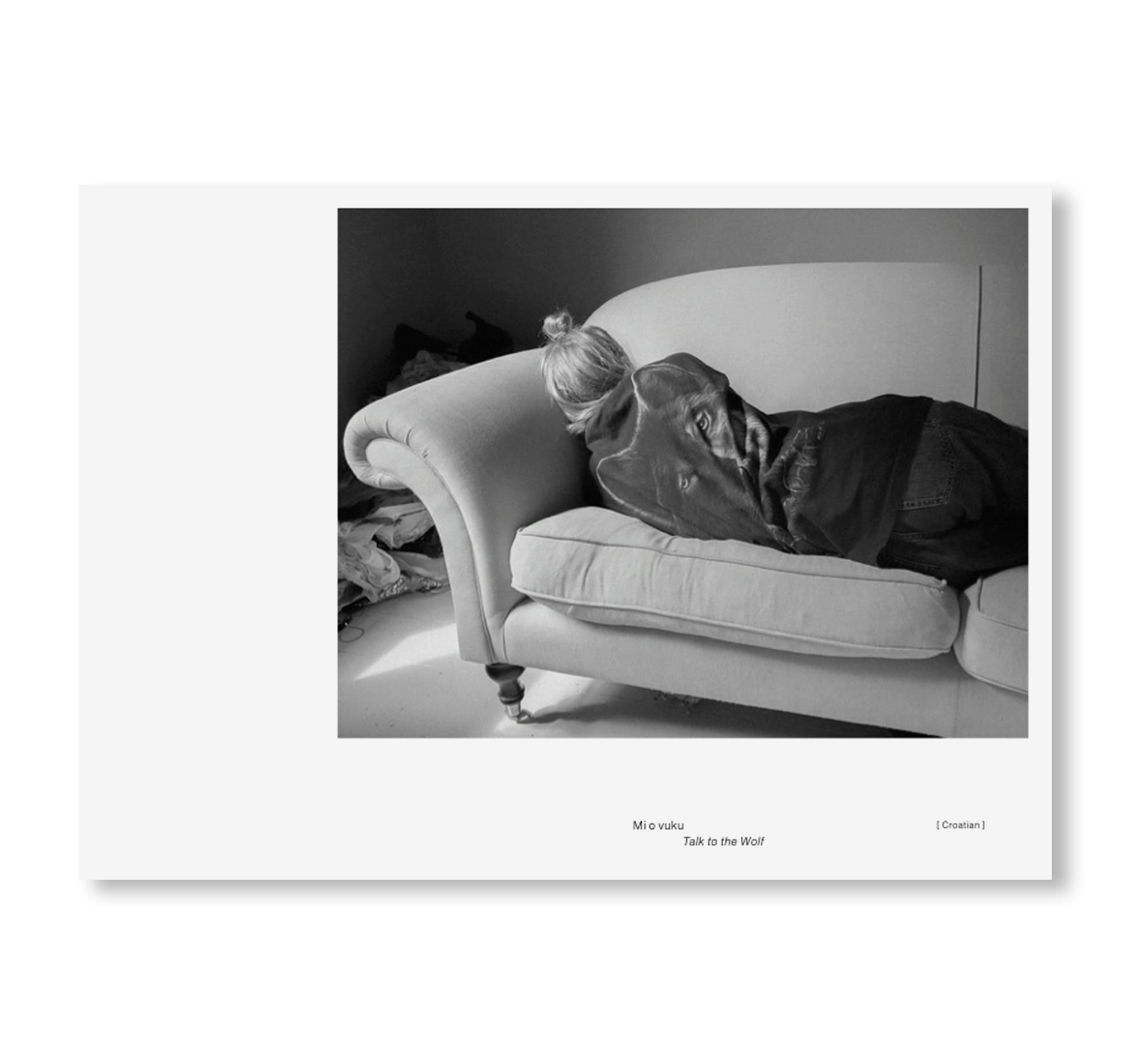 A CONGREGATION OF CLOUDS - N° 4 TO WEAR A CAT ON YOUR HEAD by Polly Brown [INDIVIDUAL ZINES]