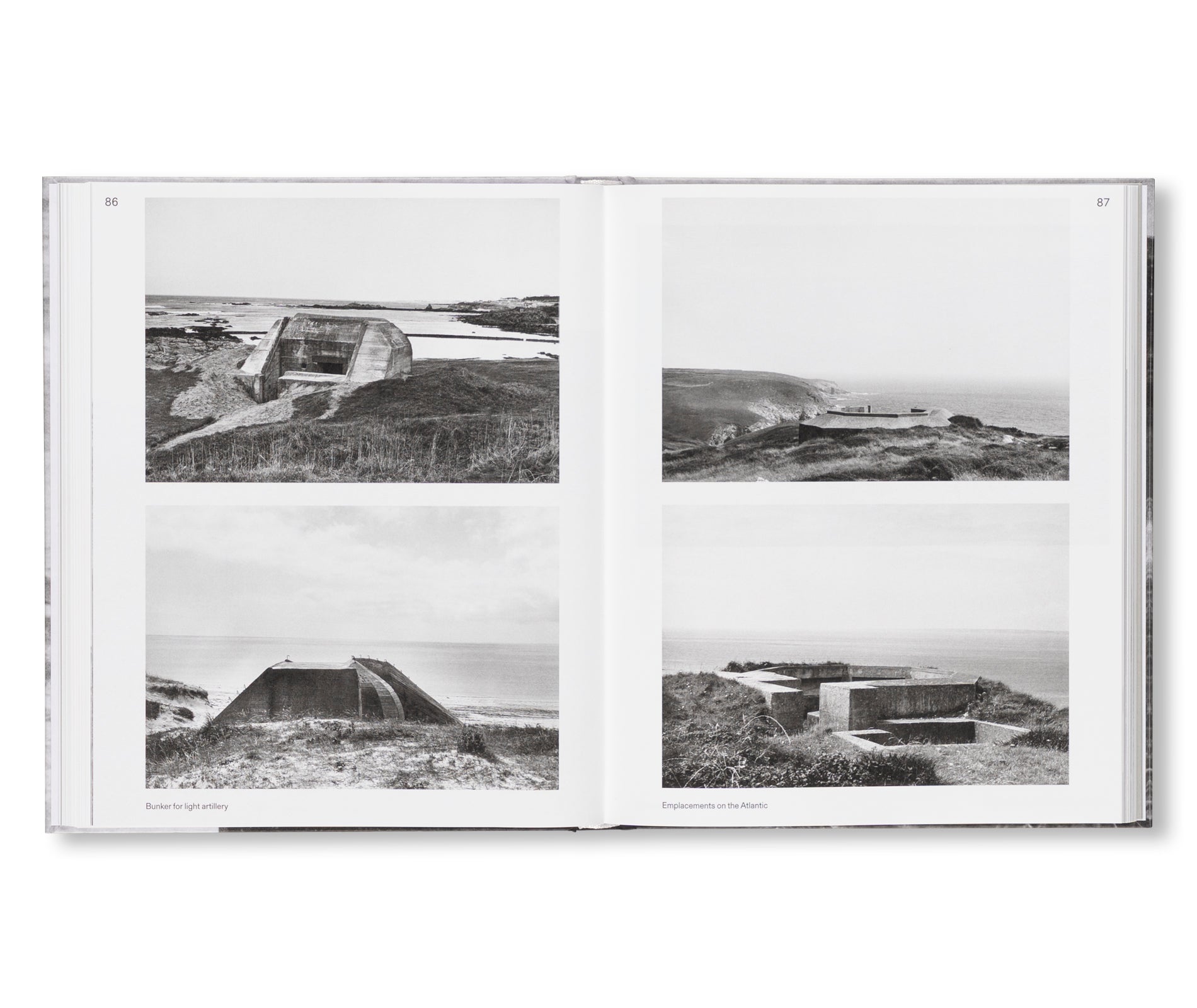 PAUL VIRILIO: BUNKER ARCHEOLOGY by Paul Virilio