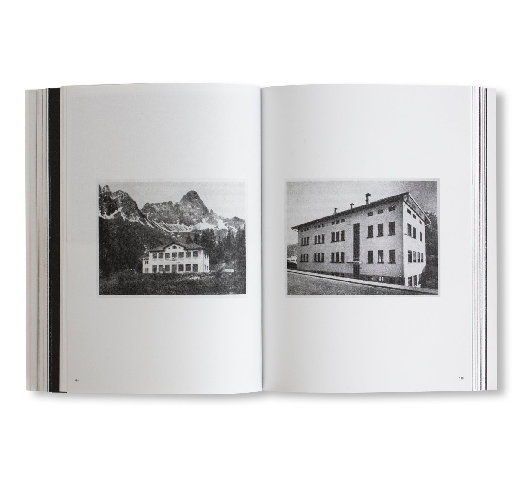 3000 DAYS OF ARCHIVES RELATED TO THE OPTICS AND GLASSES FRAME INDUSTRY
