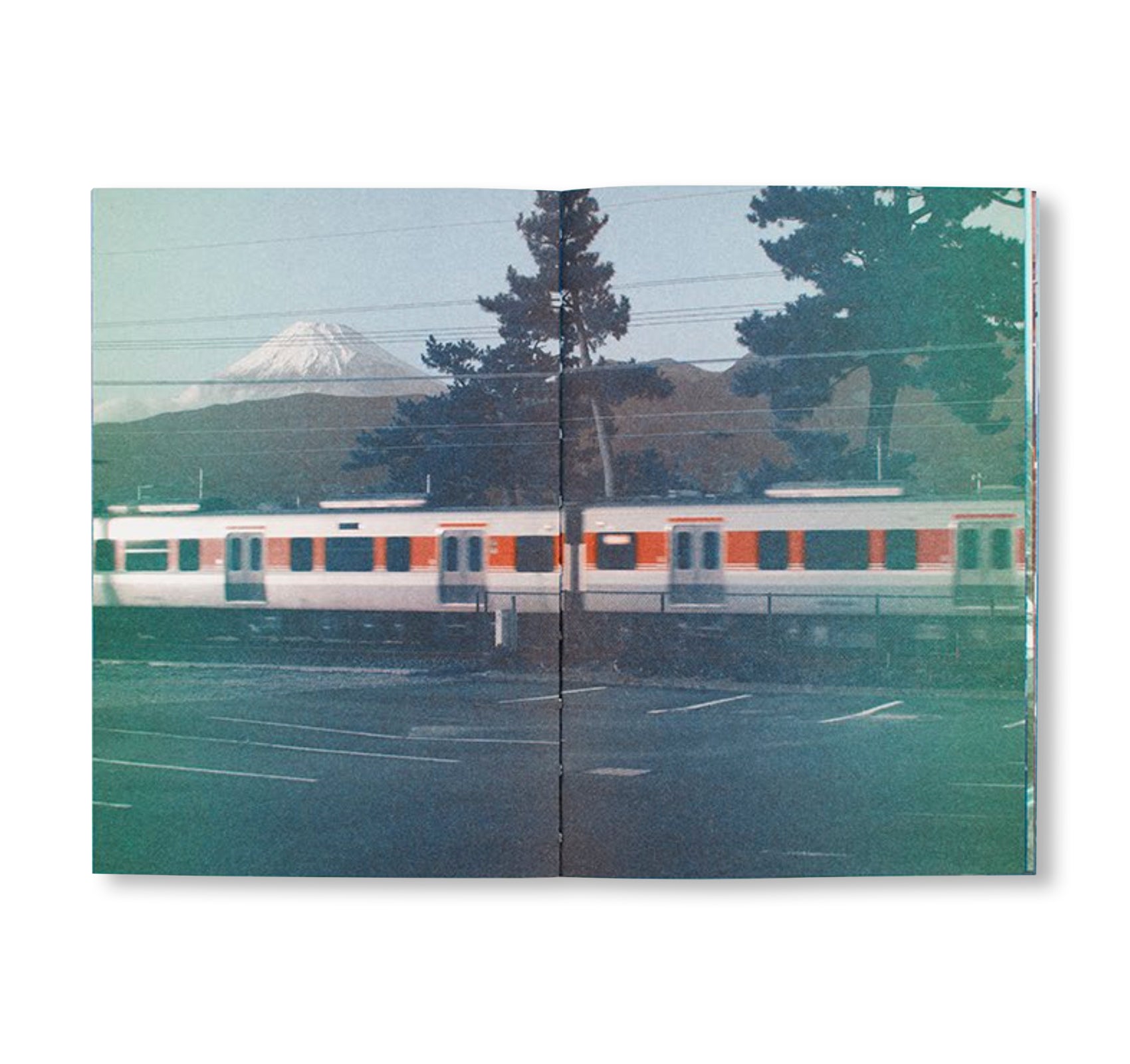 FUJI by Fanette Mellier, Clément Vauchez