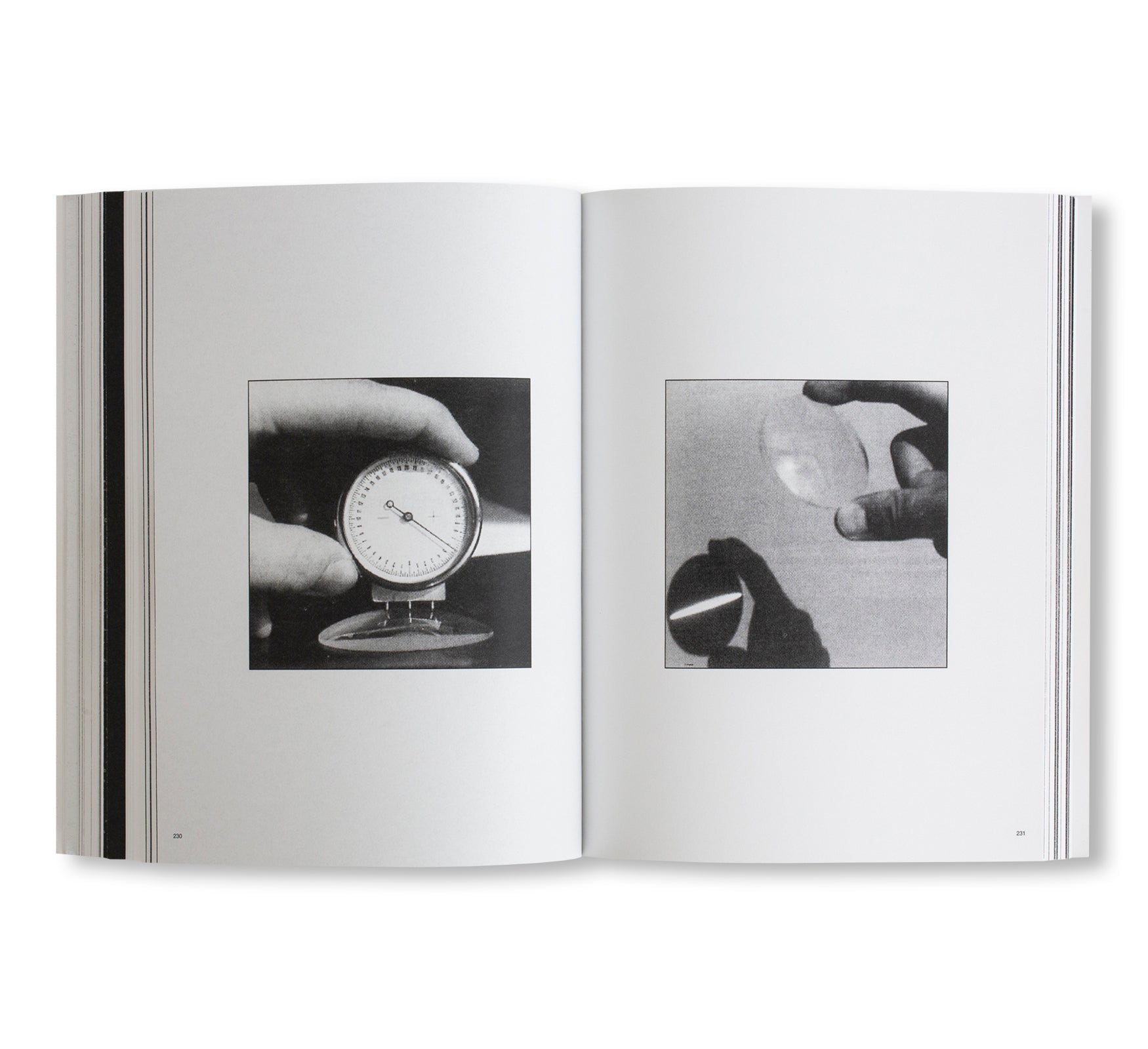 3000 DAYS OF ARCHIVES RELATED TO THE OPTICS AND GLASSES FRAME INDUSTRY