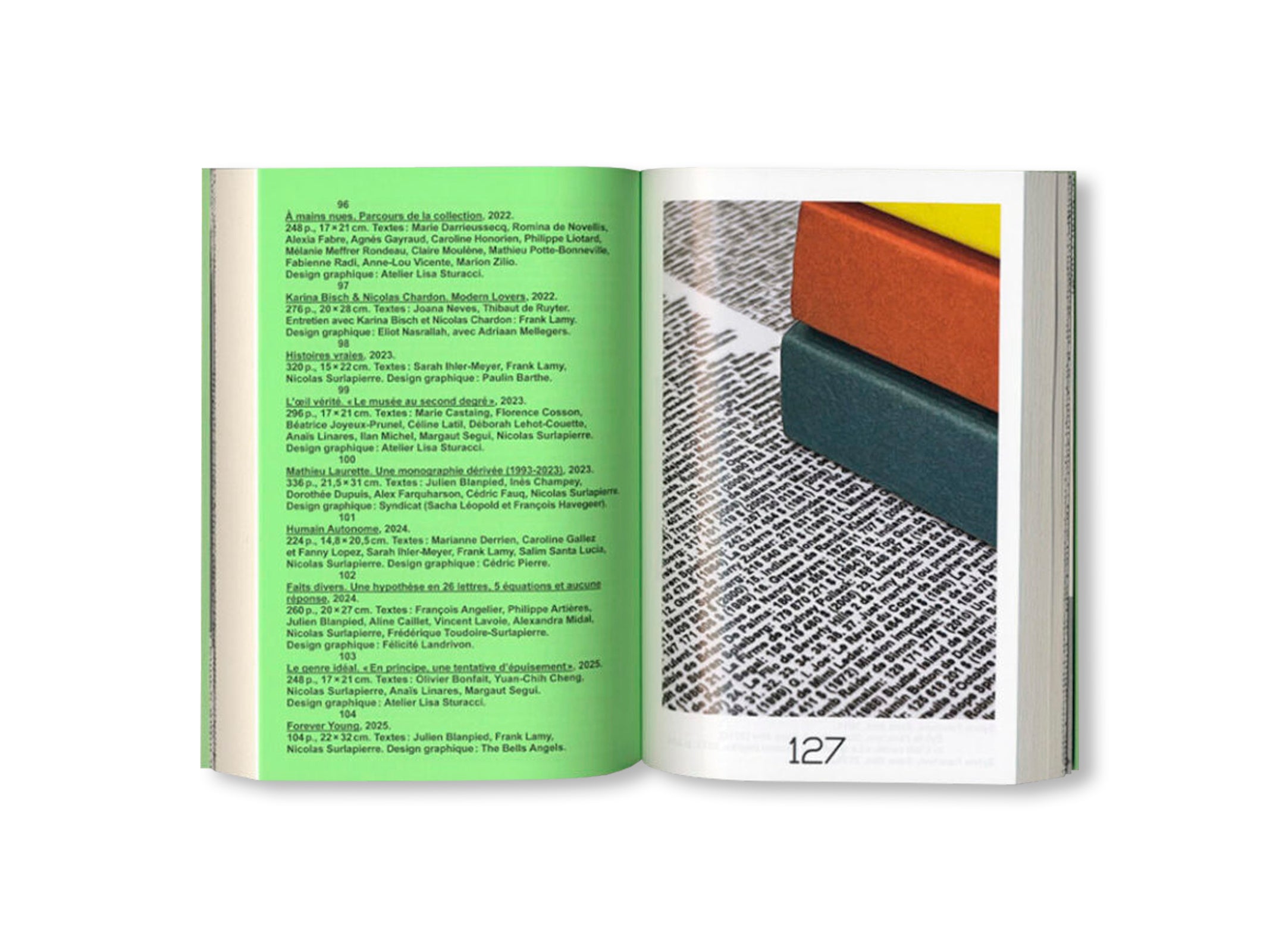 16 MILLIONS DE SIGNES – FROM AND ABOUT BOOKS by Alexandra Midal, Thierry Chancogne