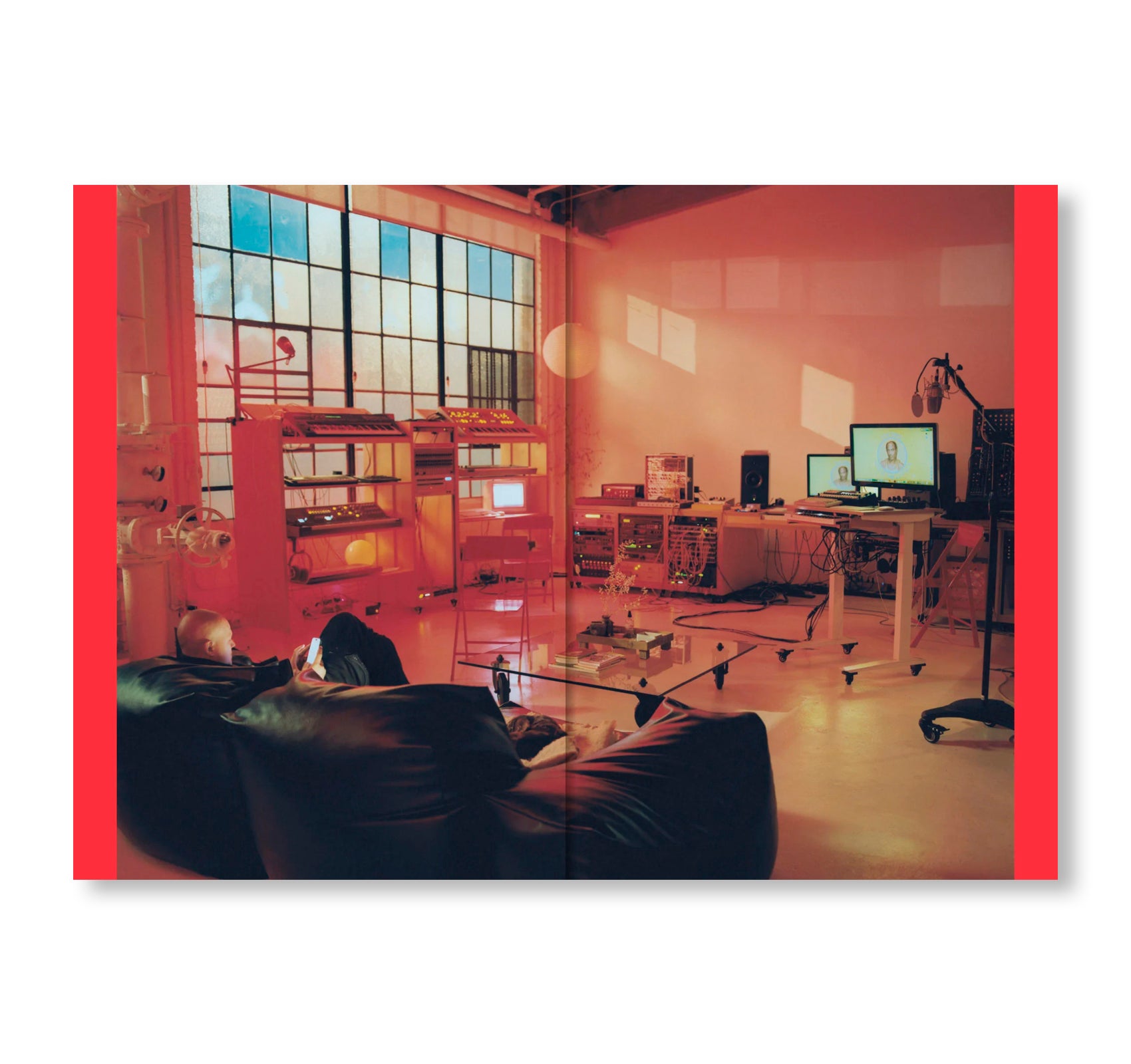 APARTAMENTO ISSUE #35 Spring/Summer 2025