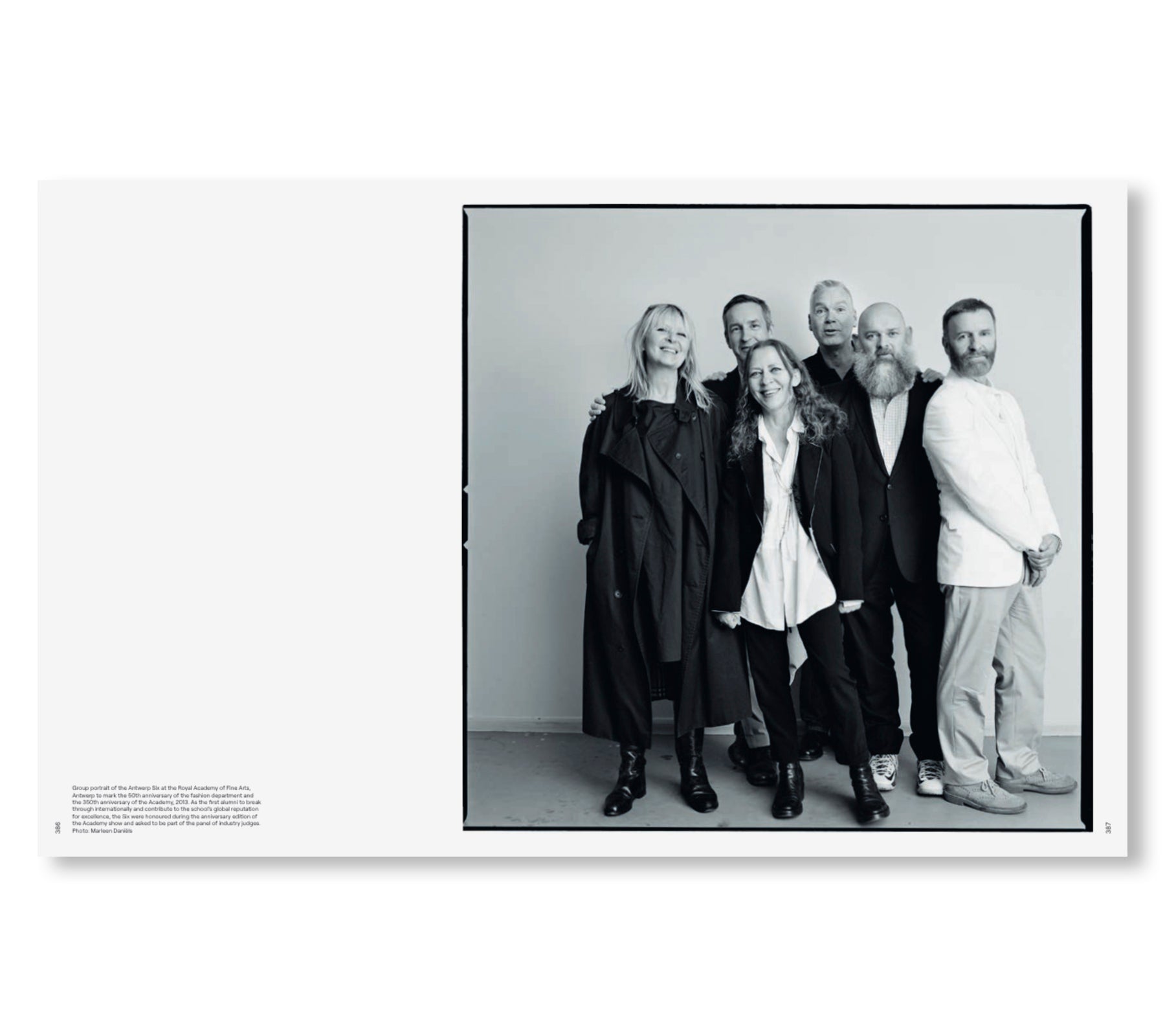 THE ANTWERP SIX [ENGLISH EDITION]