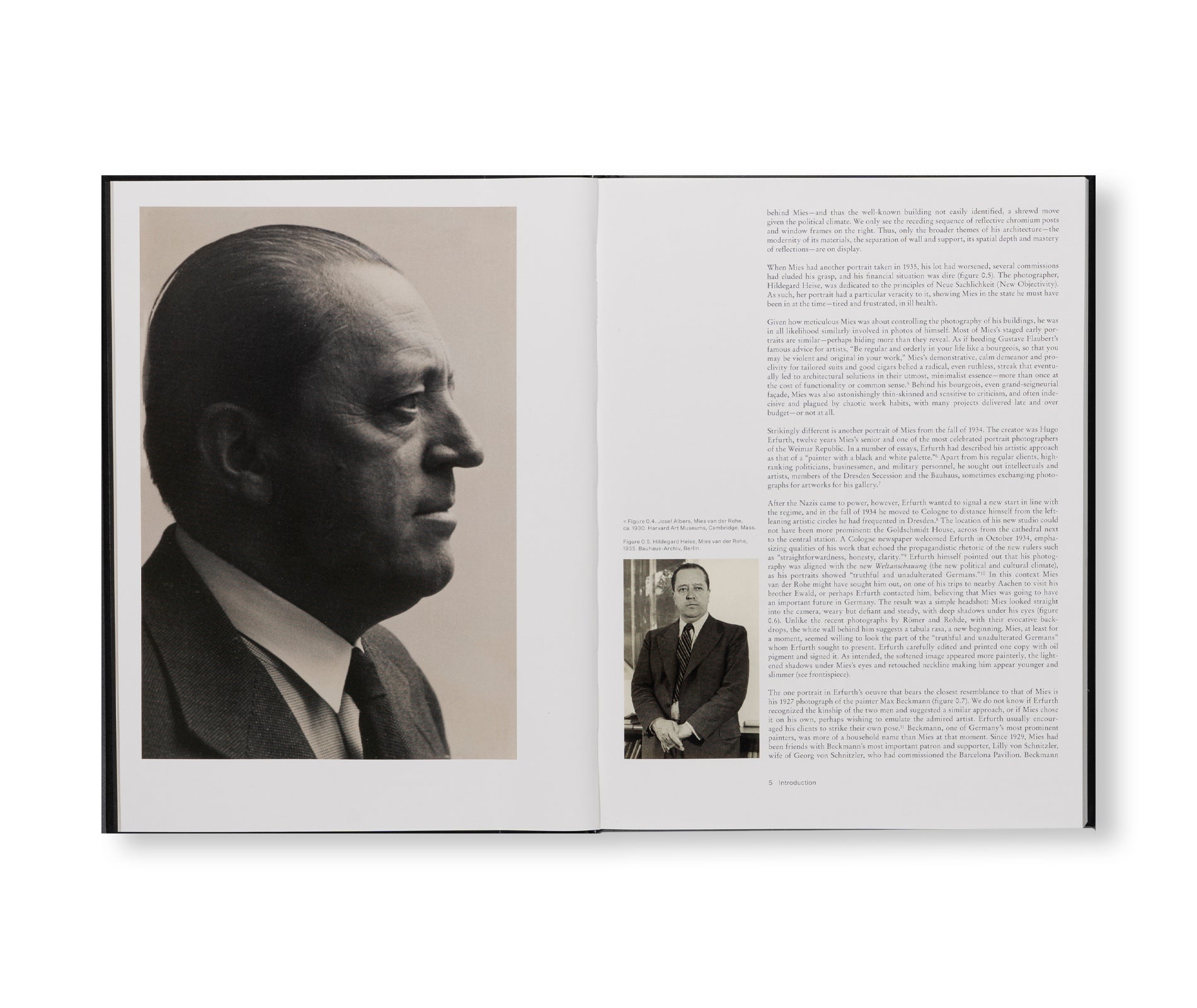 MIES VAN DER ROHE: AN ARCHITECT IN HIS TIME by Mies Van Der Rohe