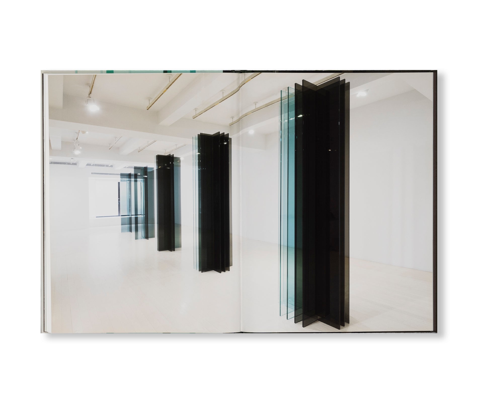 NEW “SCULPTURE / CONFIGURATIONS” by Robert Irwin
