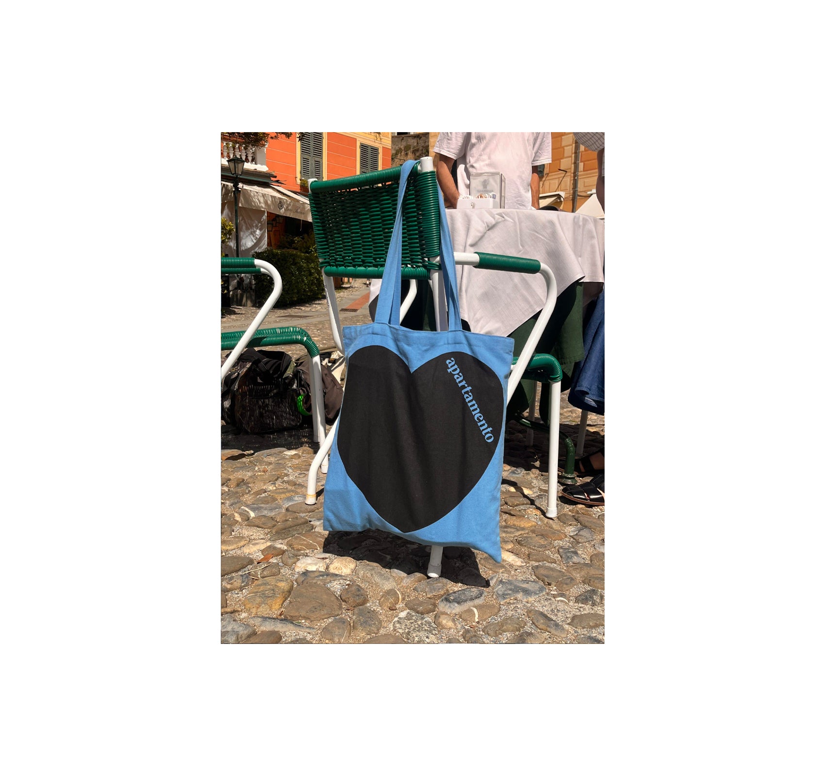 APARTAMENTO HEART TOTE BAG