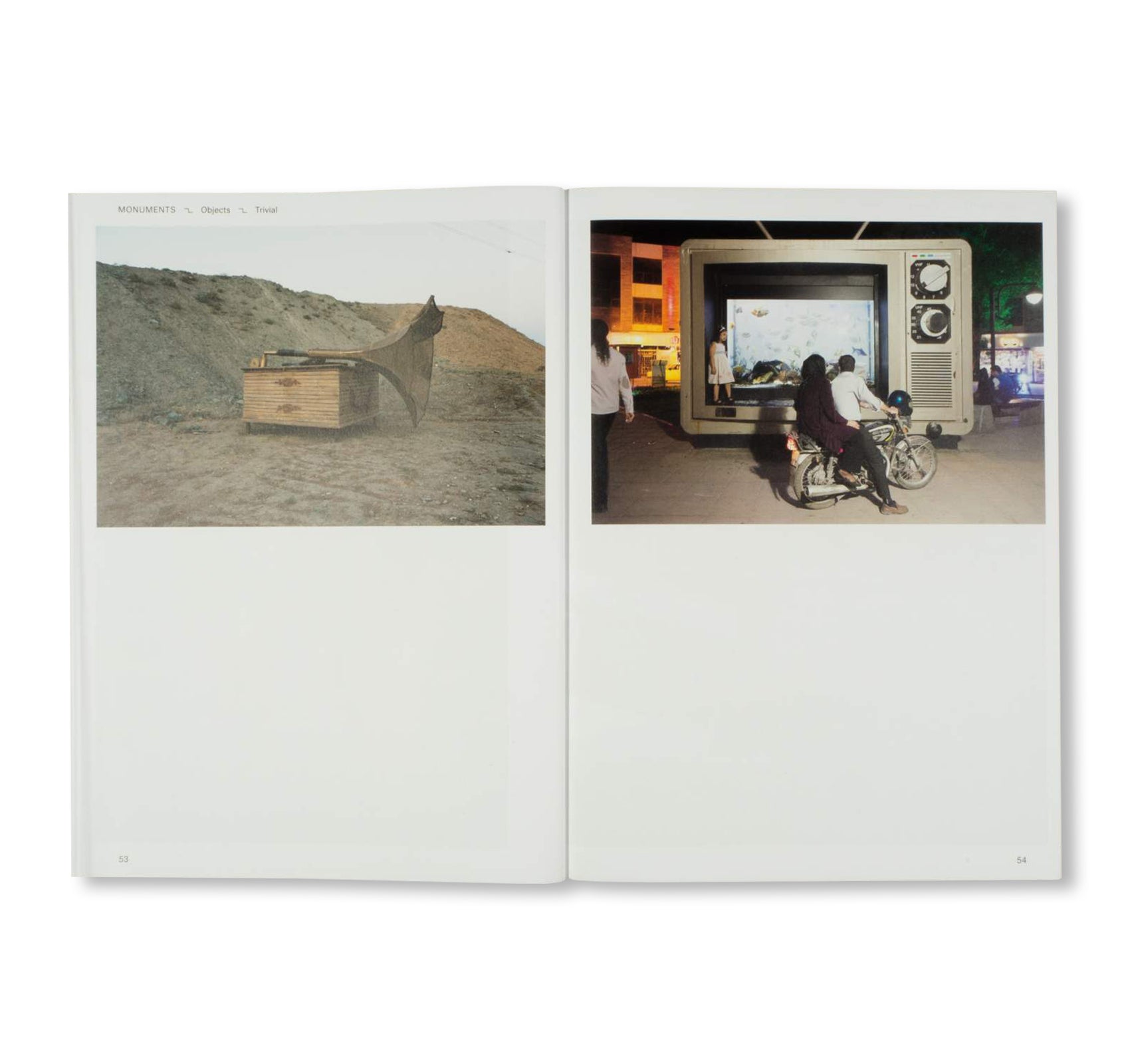 IRAN / A PICTURE BOOK by Oliver Hartung